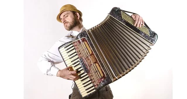 Czy nauka gry na akordeonie jest trudna? Oto prawda o wyzwaniach